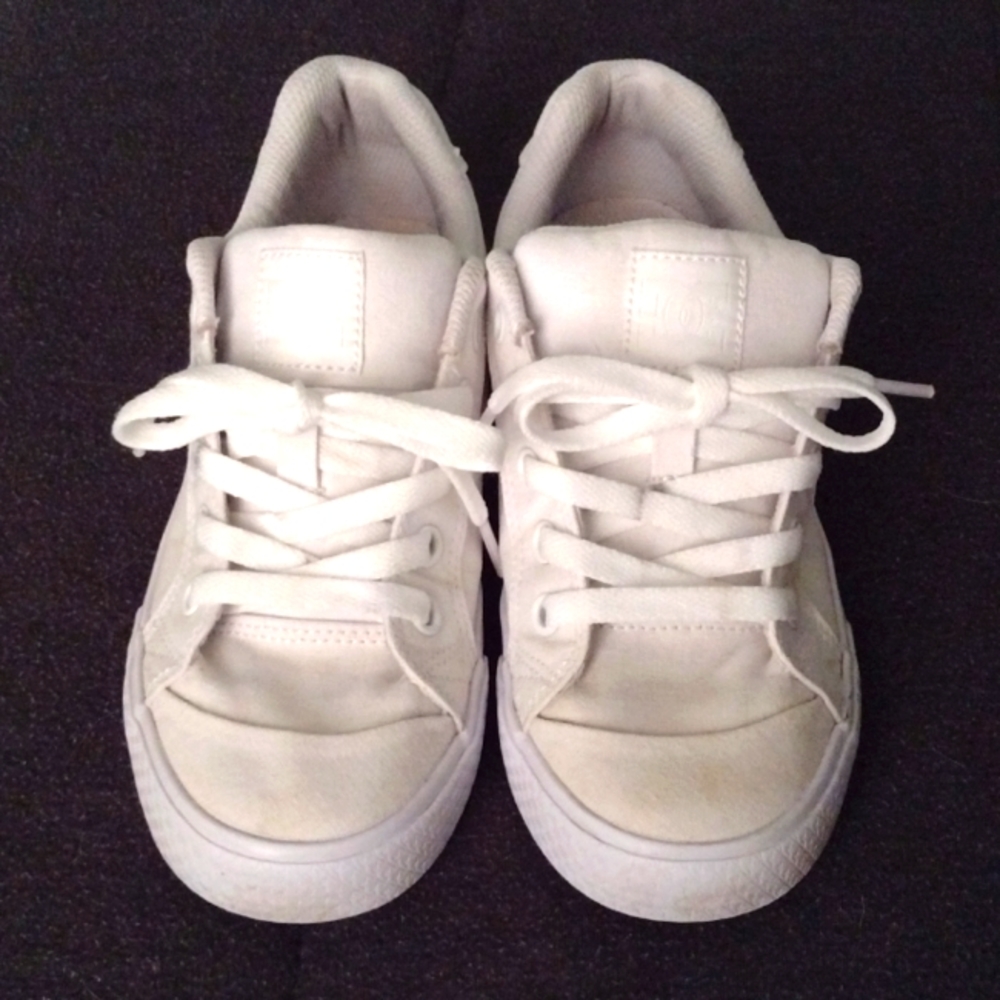 Women's DC shoes